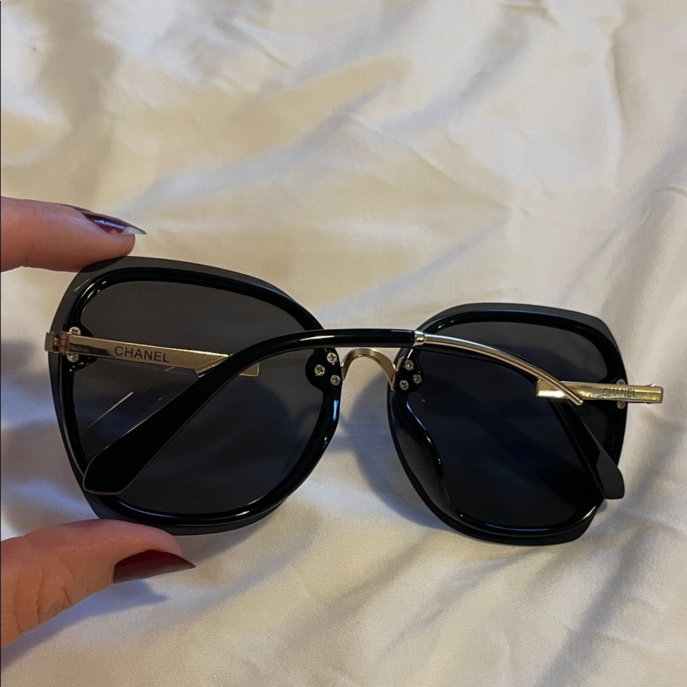 CC Sunglasses - Picture 5 of 6